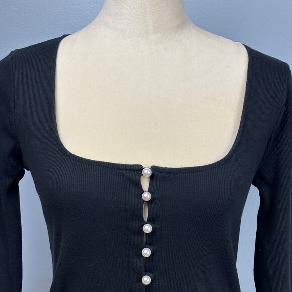 Y2K Forever 21 Black Knit Scoopneck Pearl Button Long Sleeve Medium Whimsigoth - Picture 5 of 7
